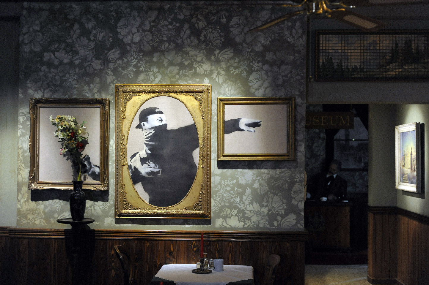 Como Banksy se tornou o anônimo mais famoso do mundo